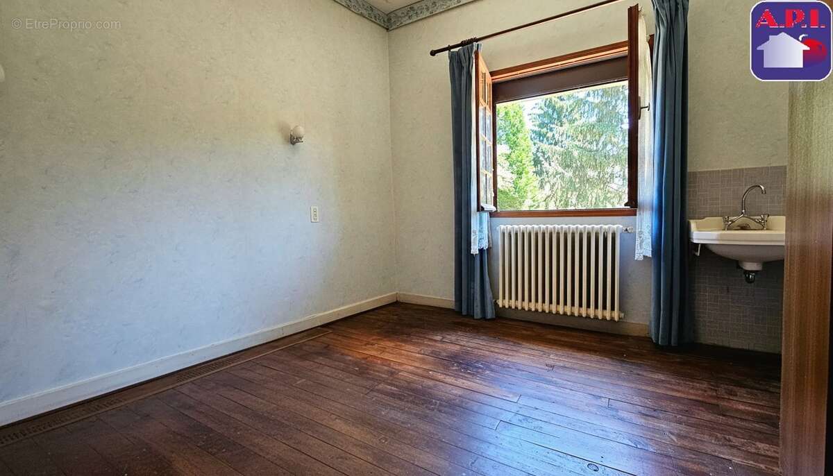 Maison 159 m² à Loures-Barousse  - photo 6