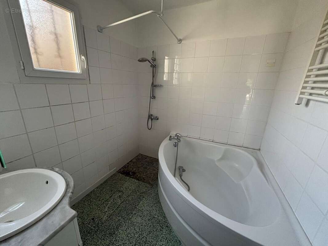 Maison à THEZAN-LES-BEZIERS