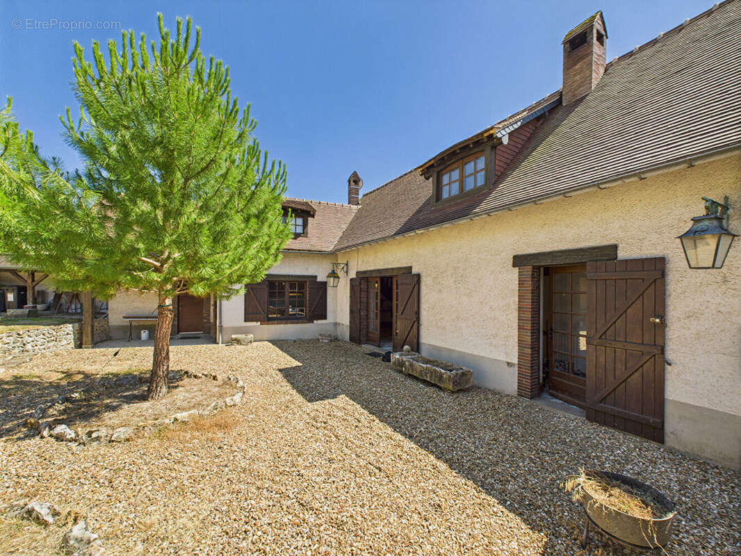 Maison proche nogent le roi - photo 2