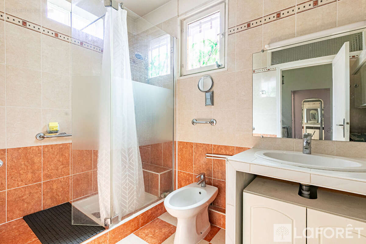 Maison à LE KREMLIN-BICETRE