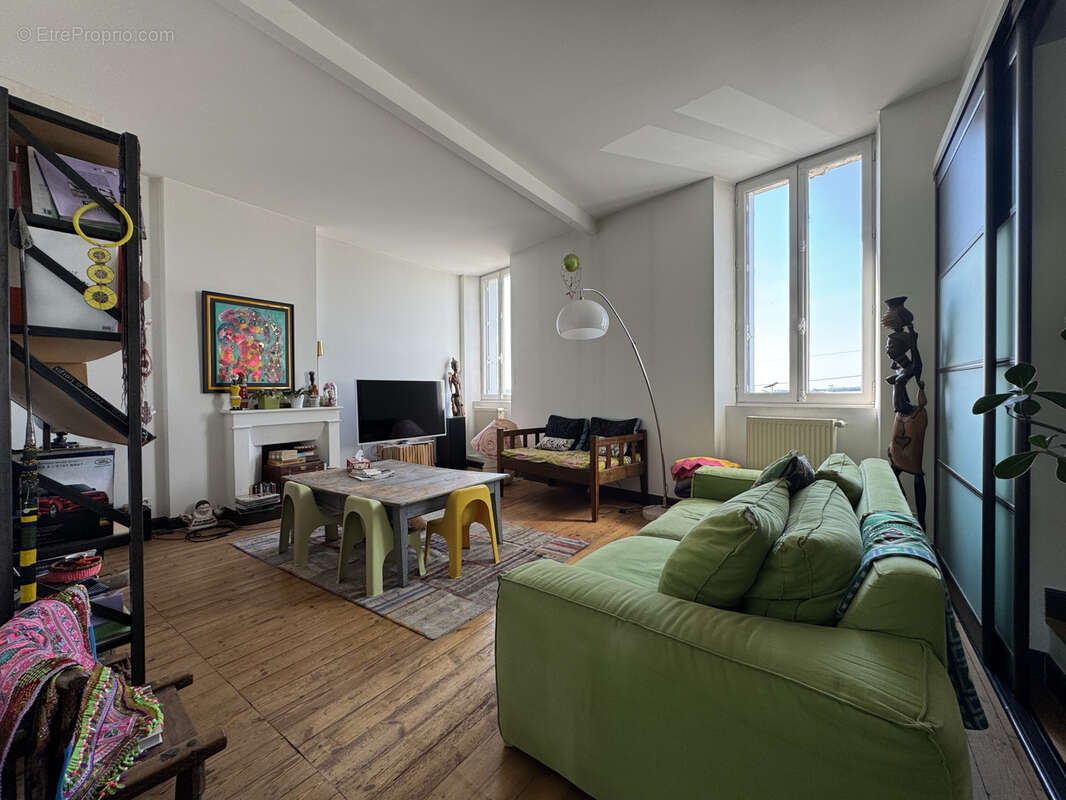 Maison à BARBEZIEUX-SAINT-HILAIRE