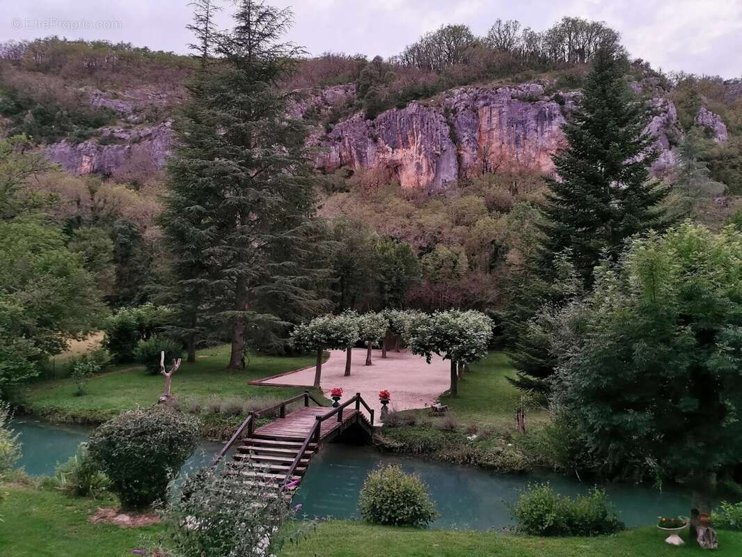 Maison à SAINT-CIRQ-LAPOPIE