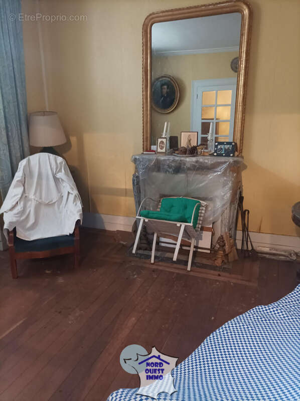Maison à COUTERNE