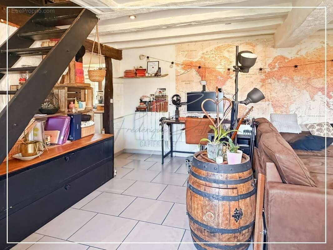 Liancourt centre-ville – t1 avec charme de l'ancien avec garage ! - photo 3