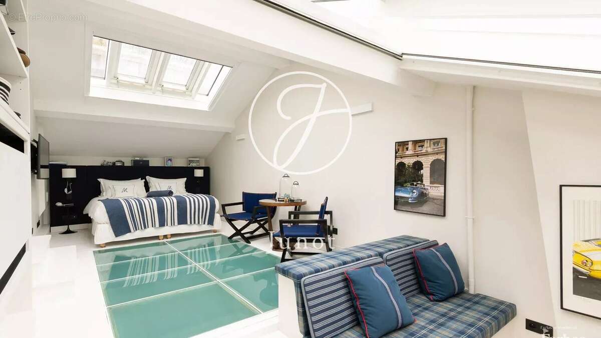 Maison à PARIS-16E