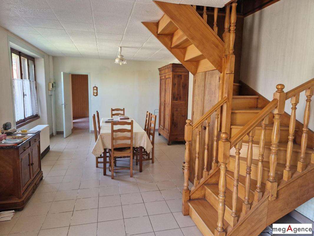 Maison à LA CHAPELLE-BOUEXIC