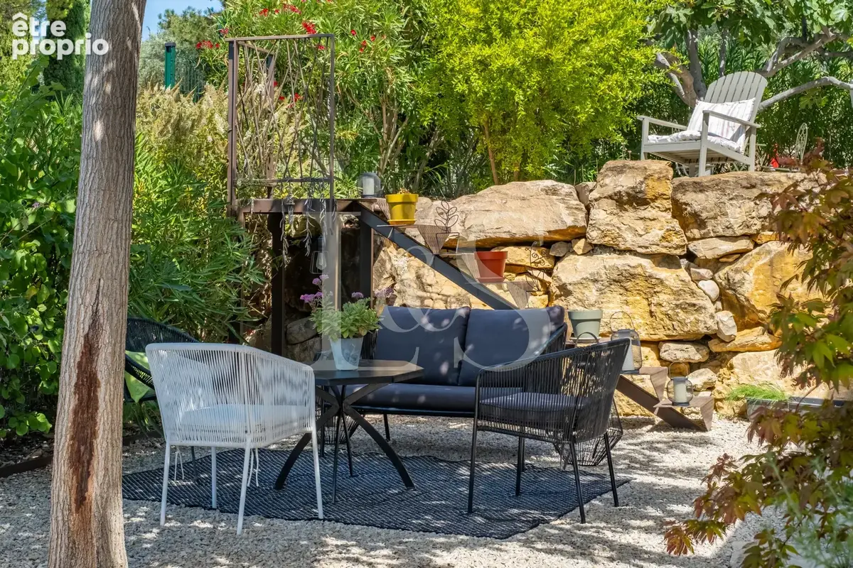 Villa de plain pied avec piscine et adorable jardin sur les hauteurs de Bedoin - photo 8