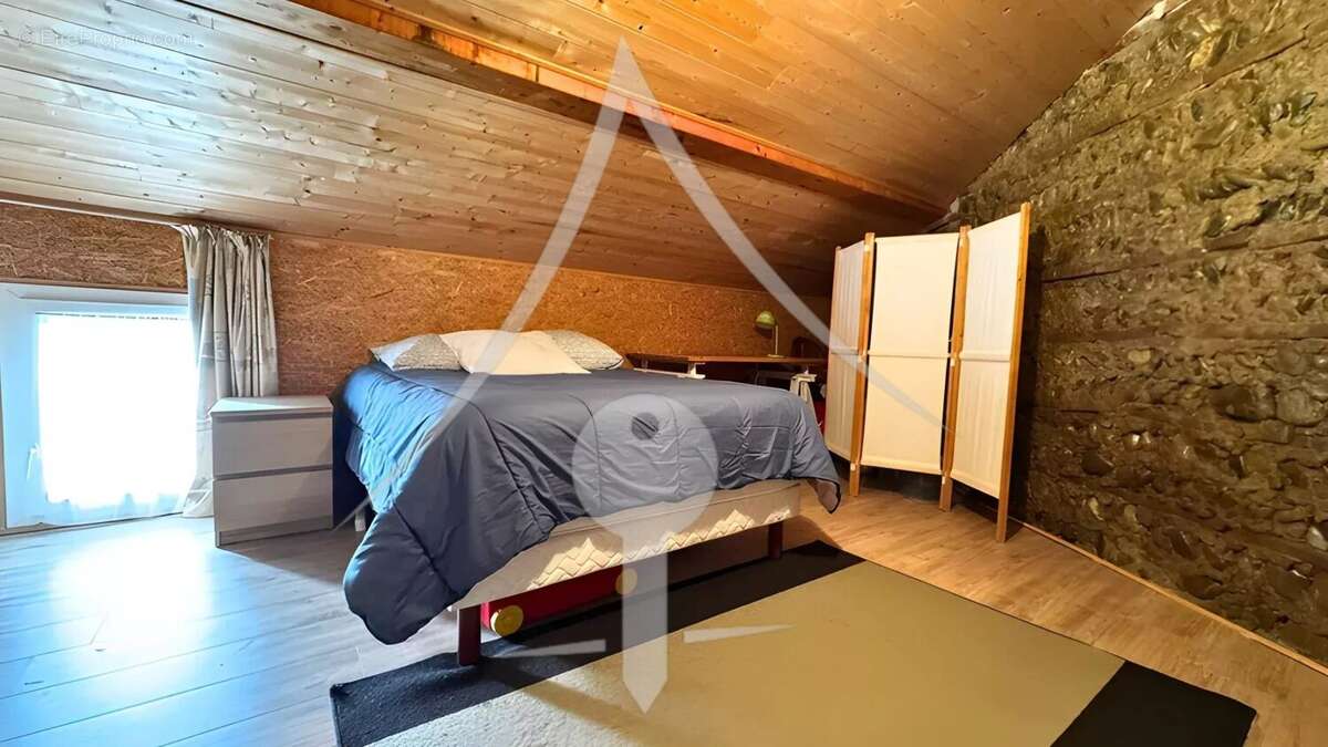 Maison à LAVERNOSE-LACASSE