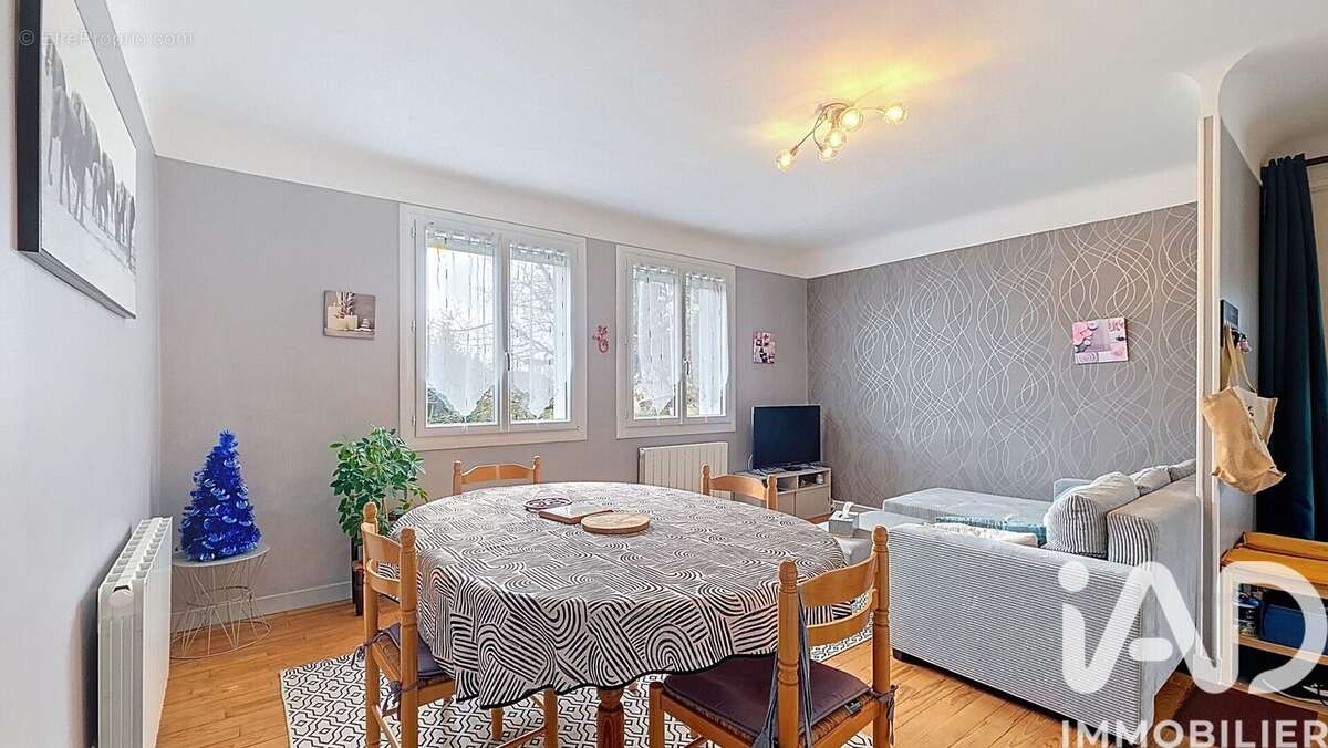 Photo 3 - Maison à YZEURE