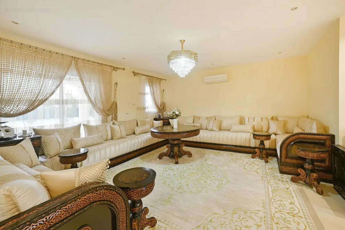 Maison à SAINT-GILLES