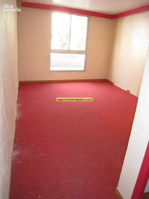 Mur et local commercial vide - photo 4