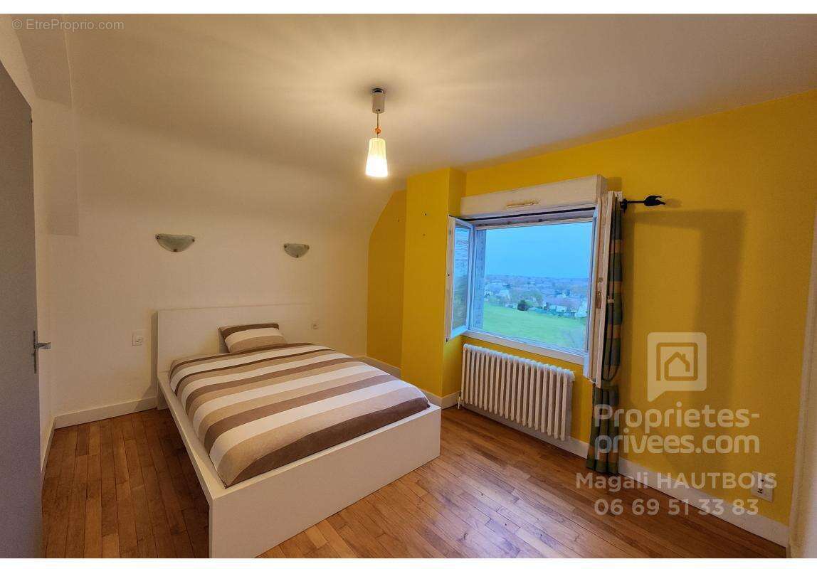 Maison à SAINT-HILAIRE-DU-HARCOUET