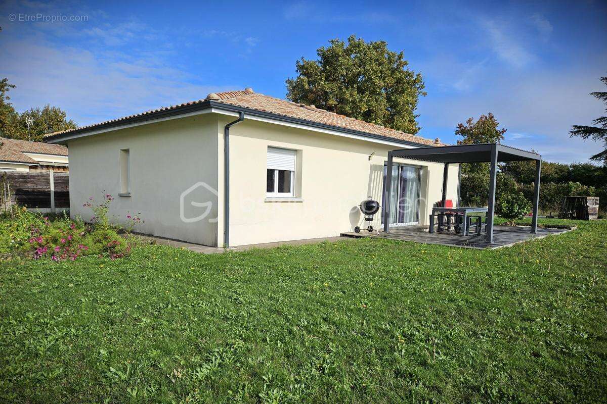 Maison à PARENTIS-EN-BORN