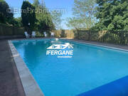 Piscine - Maison à FIGEAC