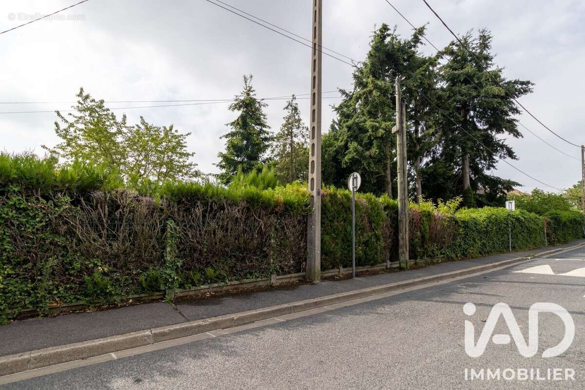 Terrain 325 m² à Osny  - photo 3