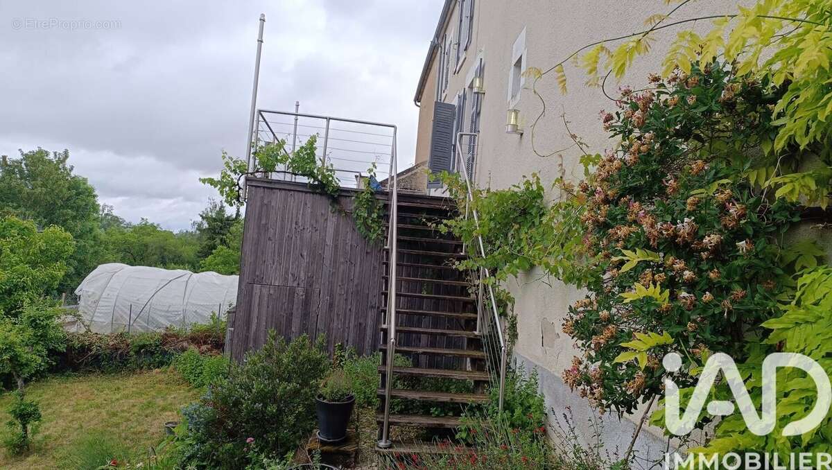 Maison 85 m² à Mailly-La-Ville  - photo 9