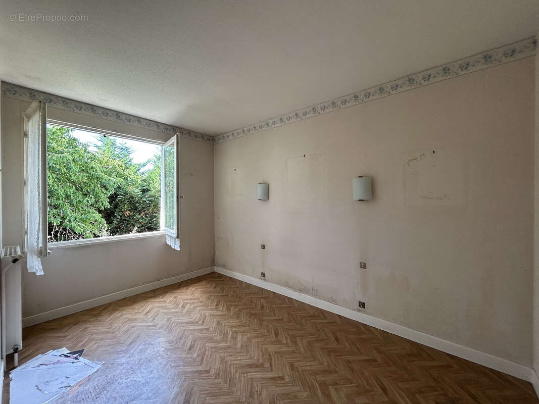 Maison de plain-pied , trois chambres avec un studio - photo 7