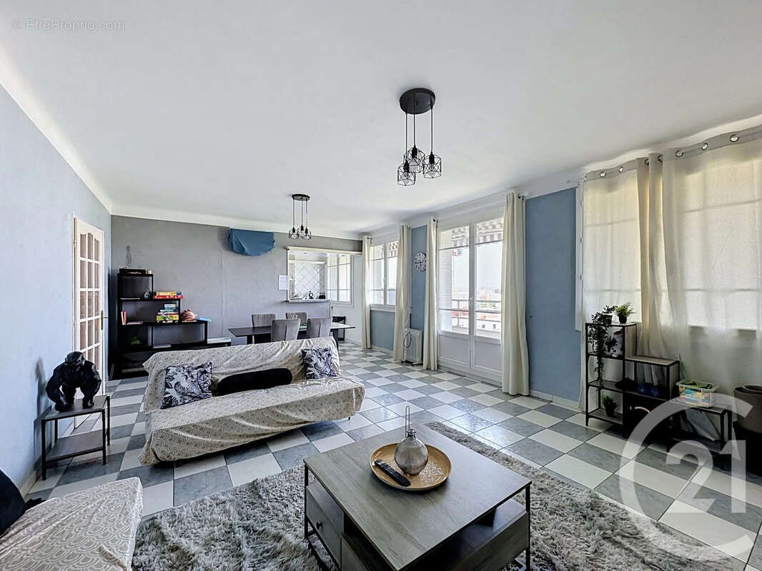 Appartement 83 m² à Lyon-8e  - photo 2
