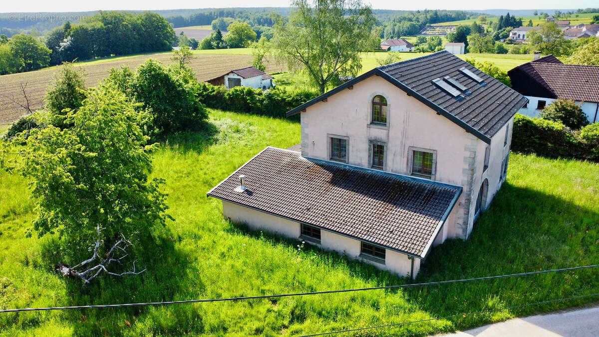 Maison à LE CLERJUS