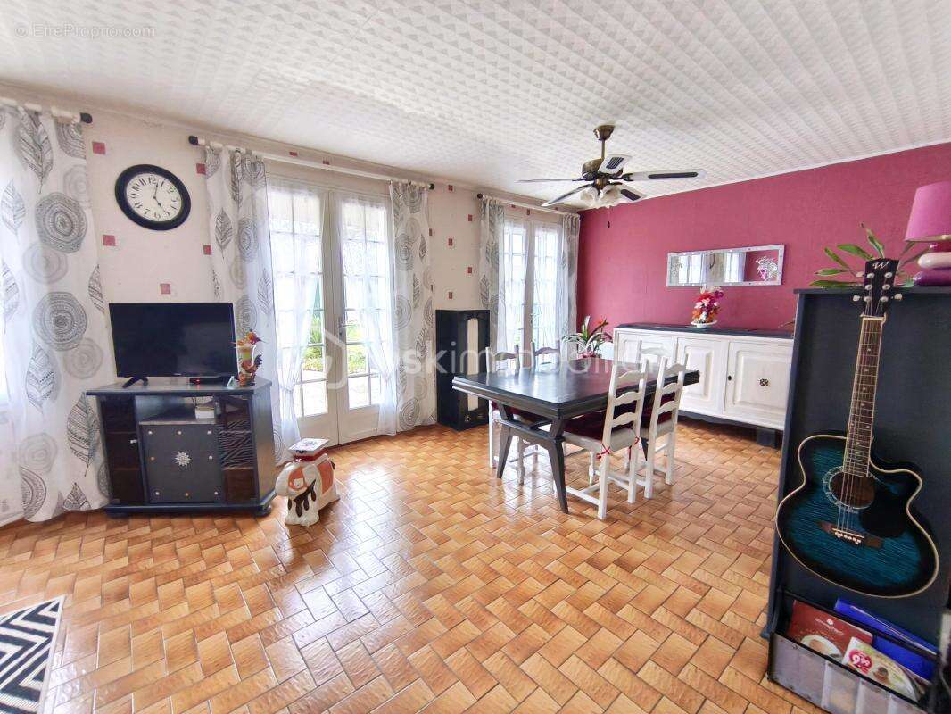 Maison à MONTMORILLON