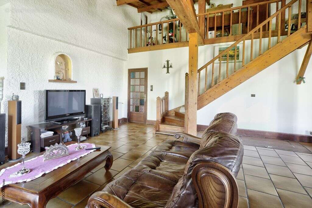 Maison à PECHBONNIEU
