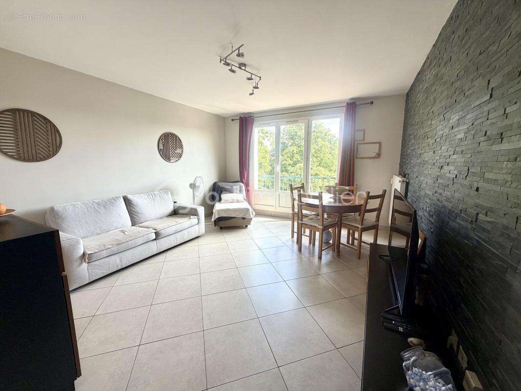 T3 de 57 m² – Résidence sécurisée à deux pas de la gare - photo 8