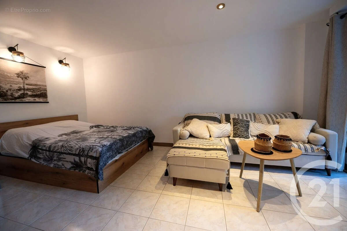 Appartement à BORMES-LES-MIMOSAS