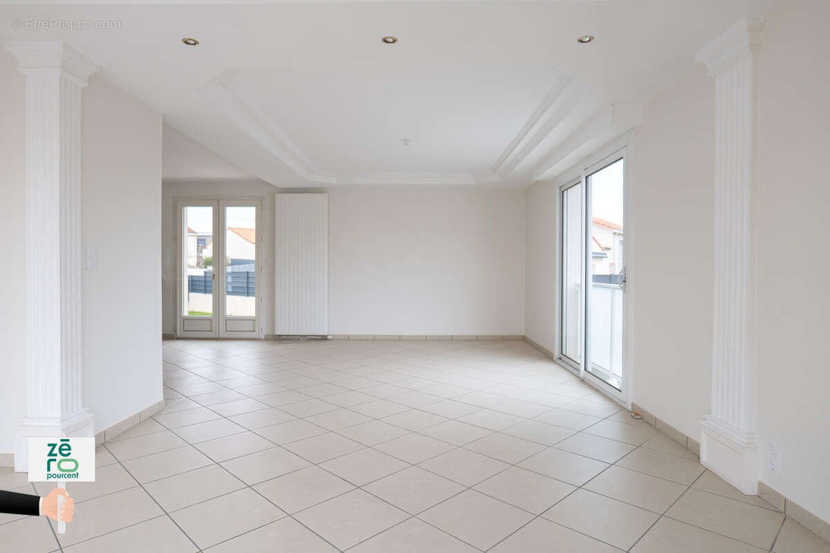 Maison à LES HERBIERS