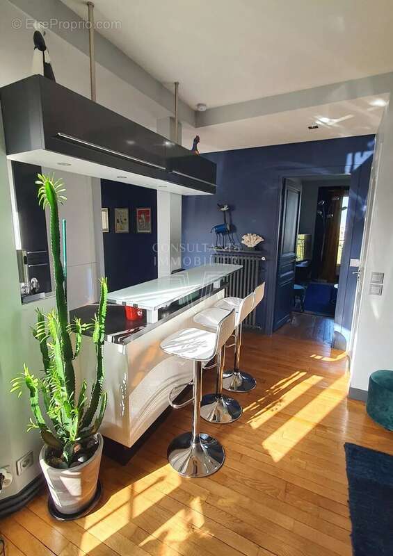 Appartement à PARIS-14E