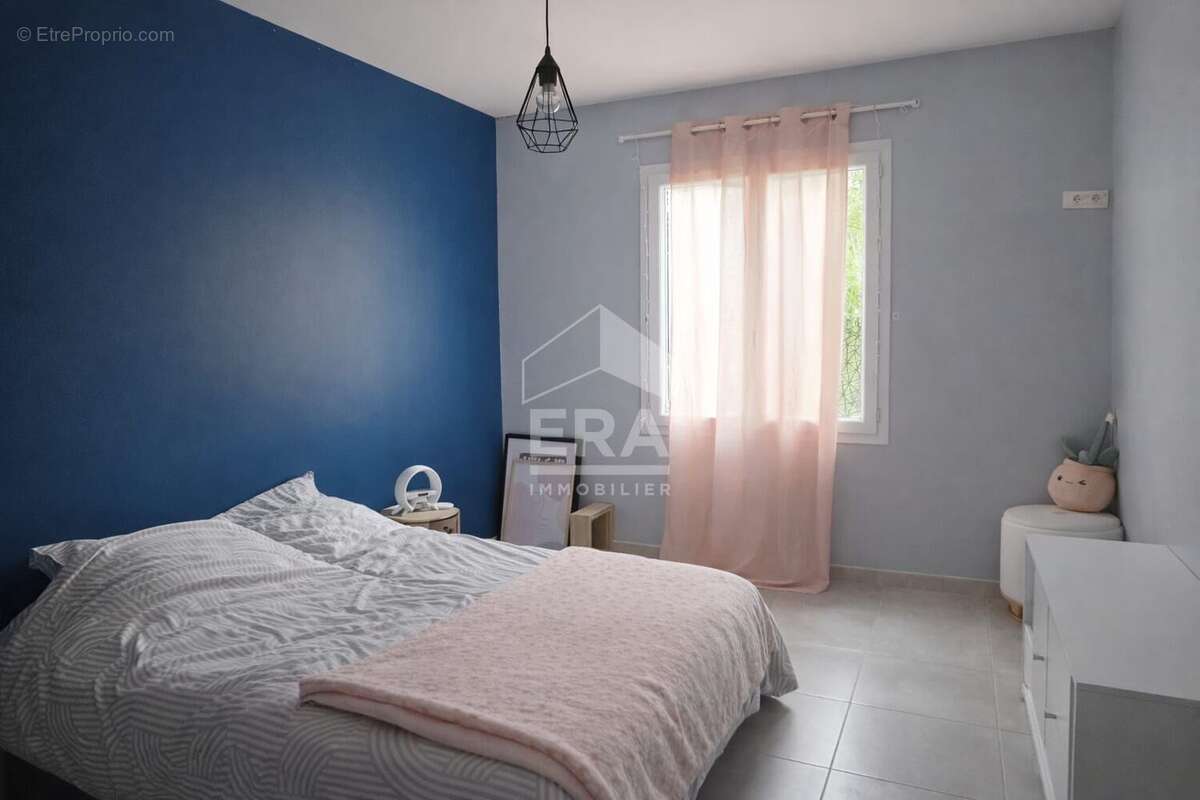 Maison à BUSSAC-SUR-CHARENTE