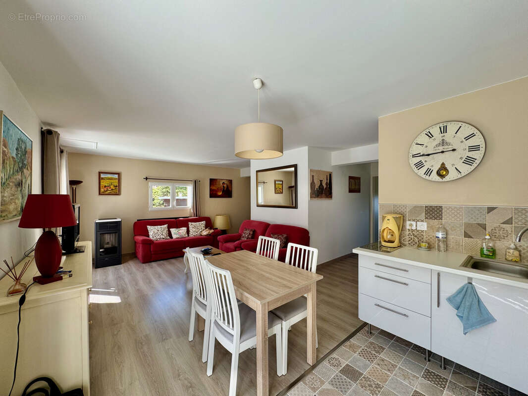 Appartement à BEAUMONT-DU-VENTOUX