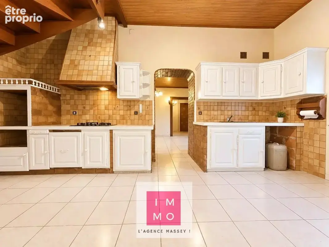 Charmante maison t3 sur deux niveaux  avec garage 20 m² et  des combles de 56 m² ! - photo 6