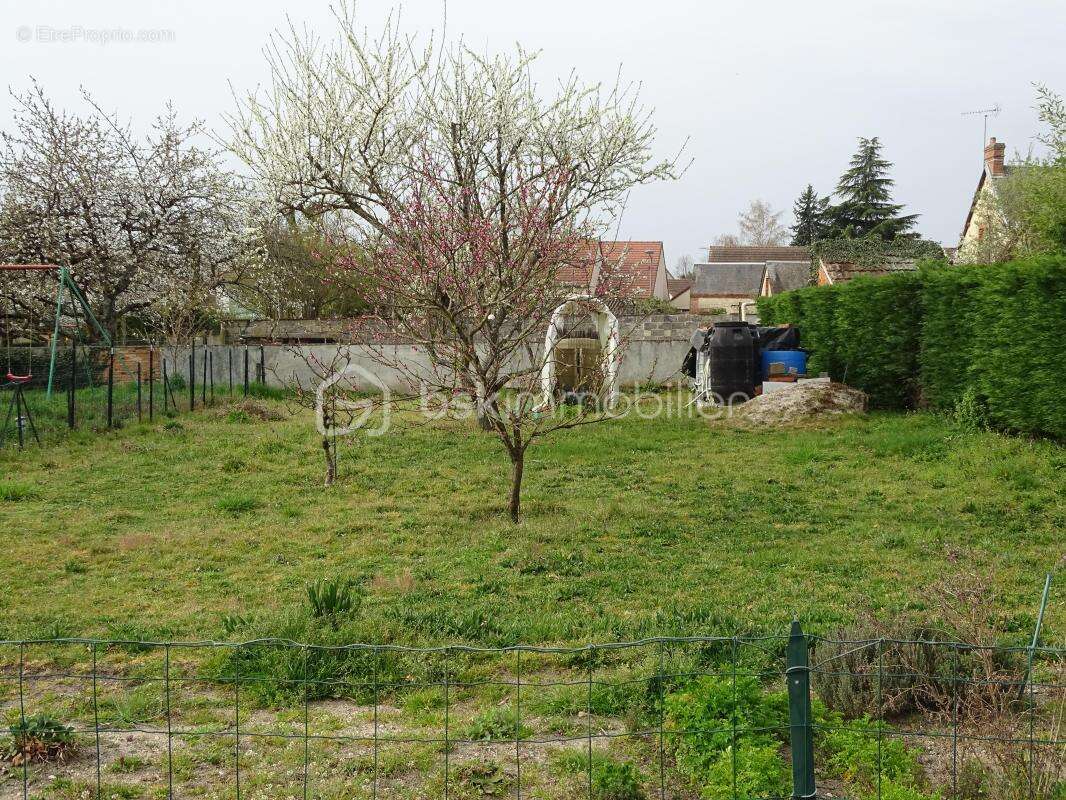 Appartement à COULLONS