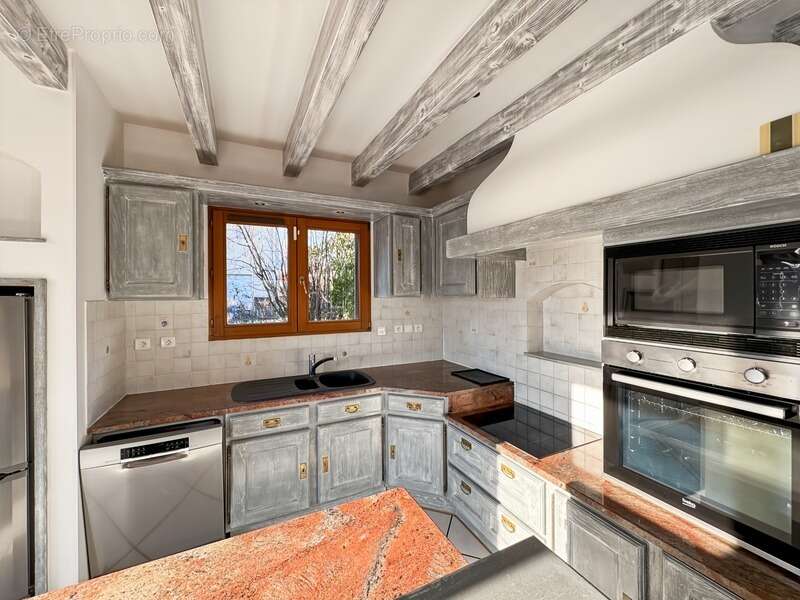 Maison à PREVESSIN-MOENS