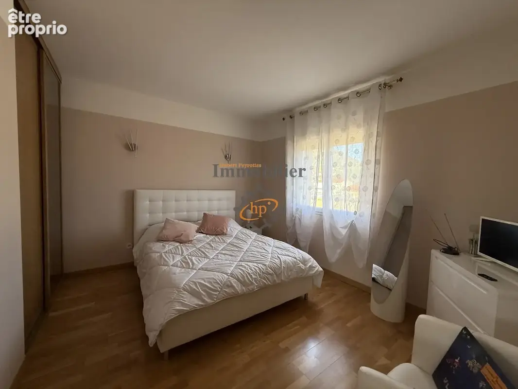 Vente Maison avec piscine de 178m2 à SAINT AFFRIQUE - photo 9