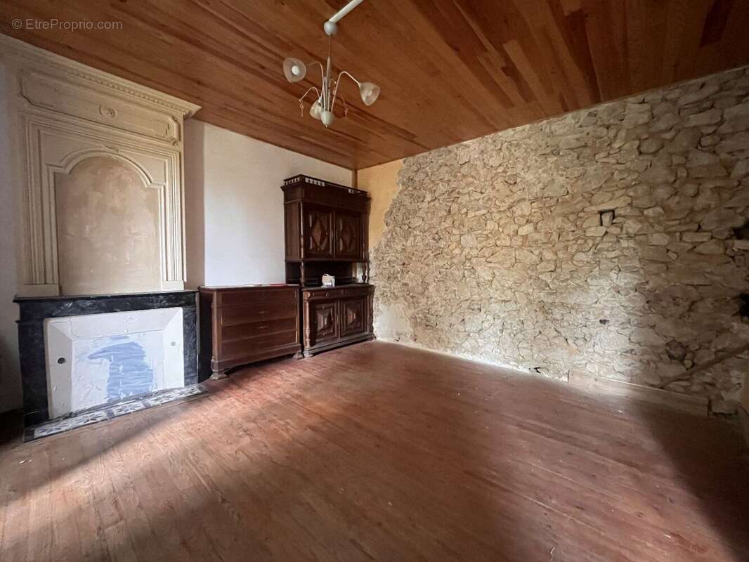 Maison de Maître, dépendances et terrain agricole - photo 10