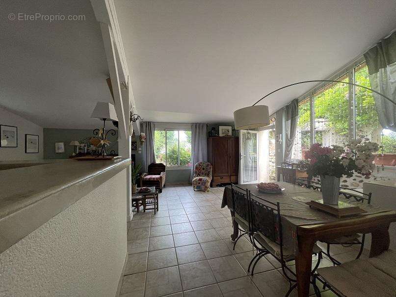 Maison à LORIOL-SUR-DROME