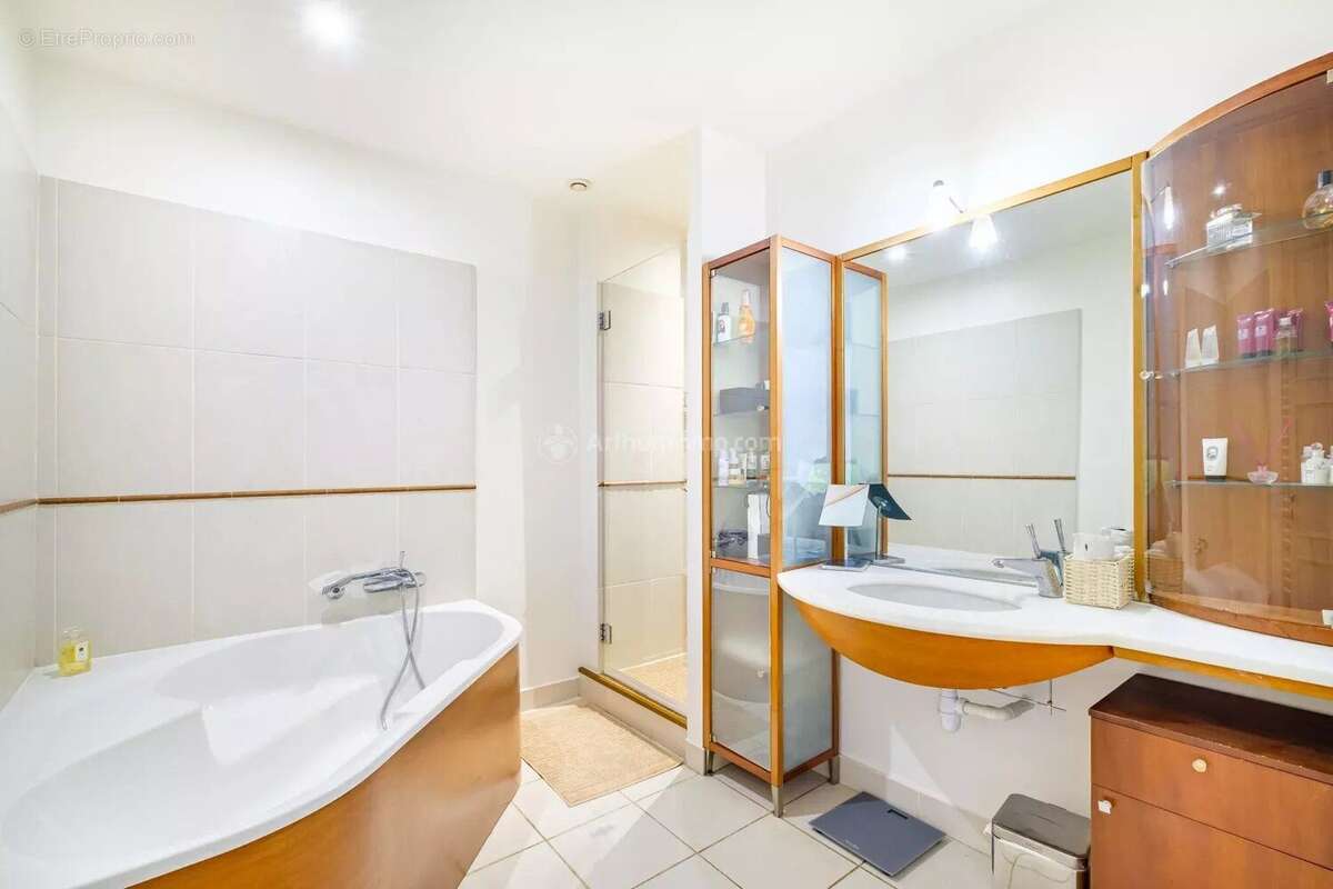 Appartement à LYON-6E