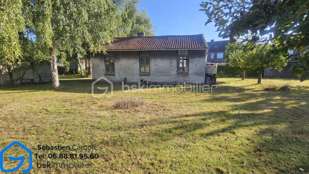 Maison à COURRIERES