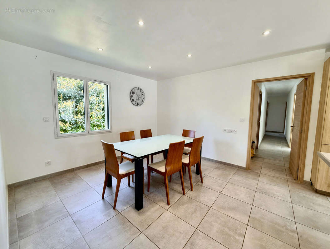 Maison Trois Palis 6 pièce(s) 146 m2 - photo 5