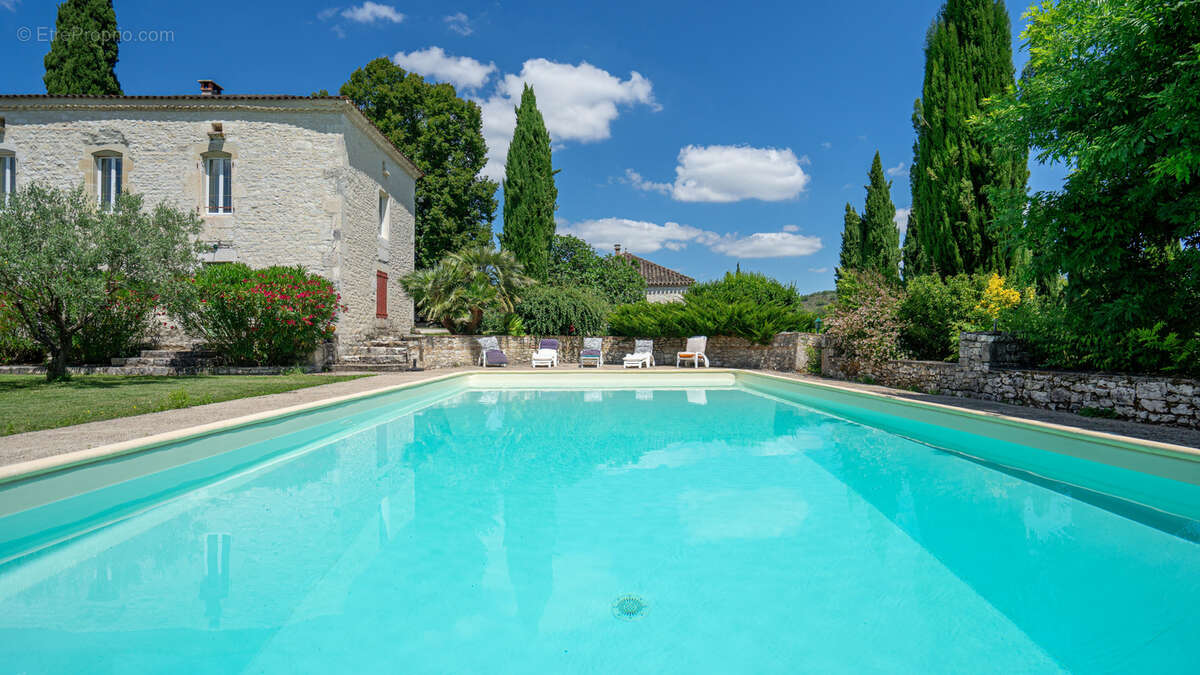 Maison à MONTCUQ