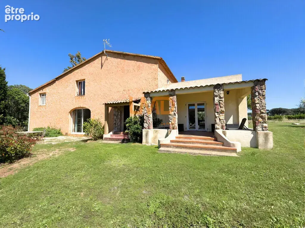 Mas provençal de 265 m² au cœur des vignes avec piscine – La Mot - photo 2