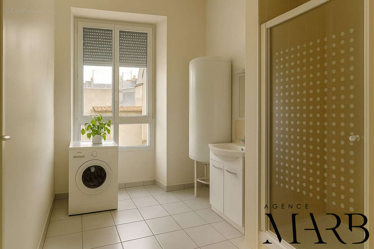 Appartement 35 m² à Chalonnes-Sur-Loire  - photo 4