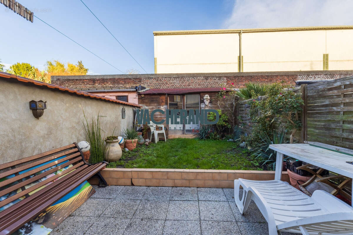 Maison à ARMENTIERES