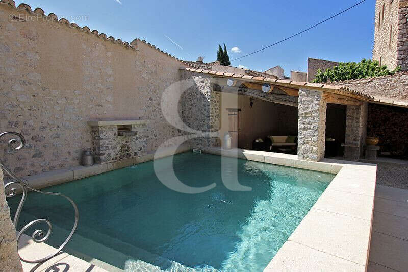 Maison à VAISON-LA-ROMAINE