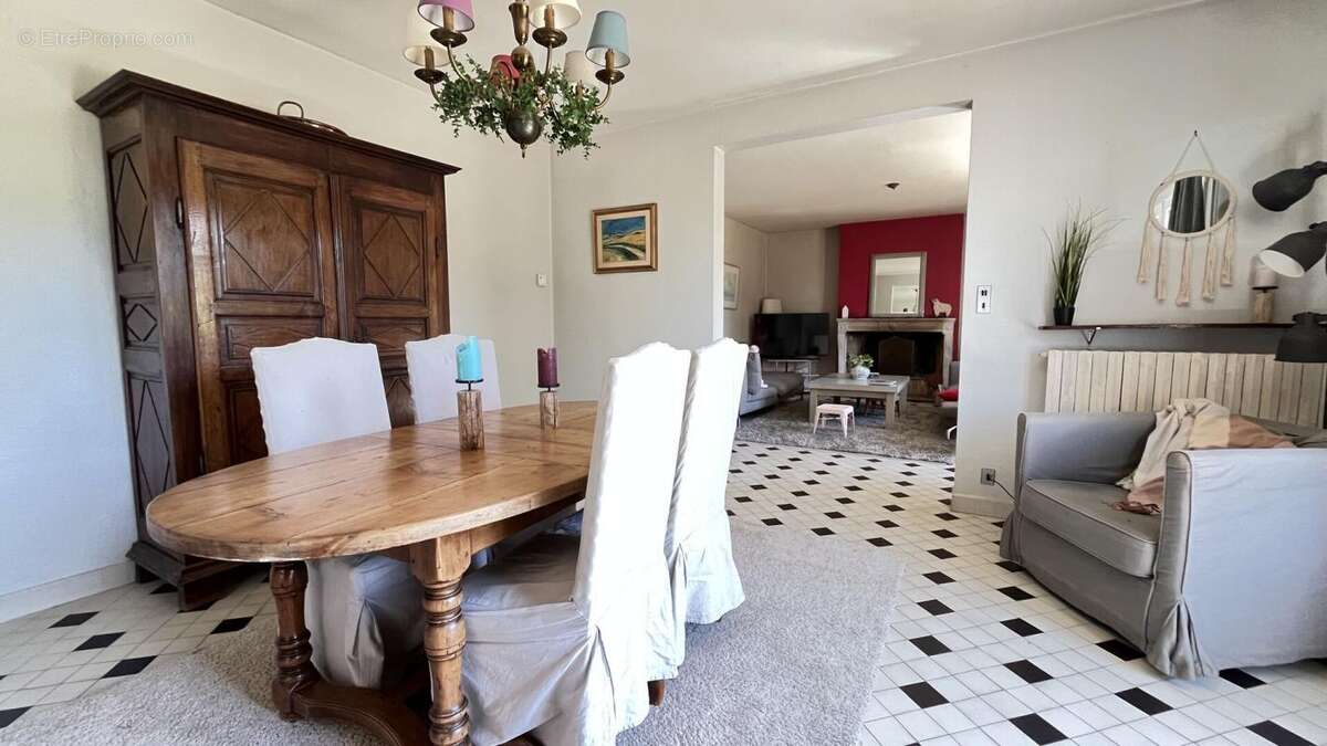 Maison à AUTUN