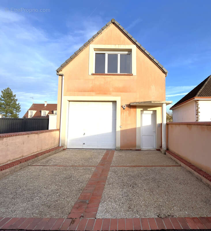 Maison à BARJOUVILLE