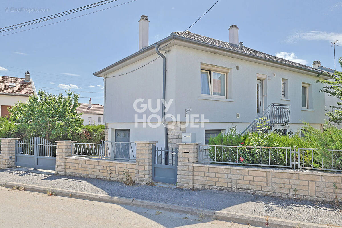 Maison à TOUL