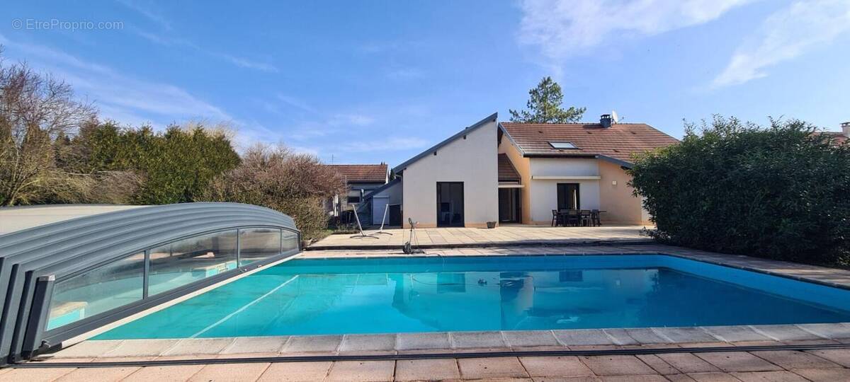 Maison à BADEVEL
