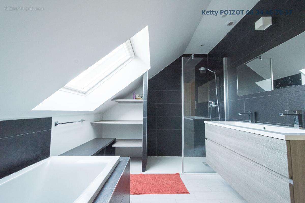 EXCLUSIVITE - Nouveauté Belle Maison Familiale Petit Mars 6 pièce(s) - 143 m2 au sol - Espace Piscine Intérieure 82 M2 - photo 16